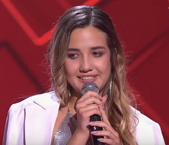 18-летняя сибирячка покорила жюри шоу «Голос» фантастическим вокалом