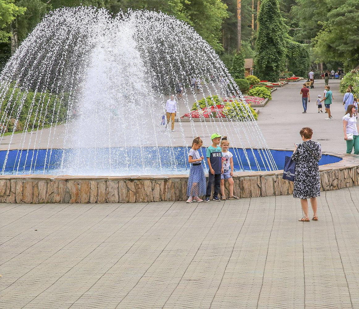 Первый фонтан включили в Новосибирске — когда заработают остальные