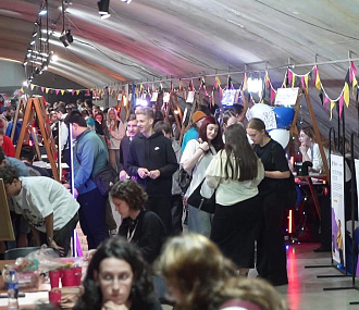 Новосибирские подростки нашли новые увлечения на фестивале «Время юности»