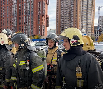 Торговый центр в дыму: пожарные провели учения в «Сибирском молле»