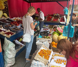 Почти 400 кг овощей и фруктов изъяли у торговца в Советском районе