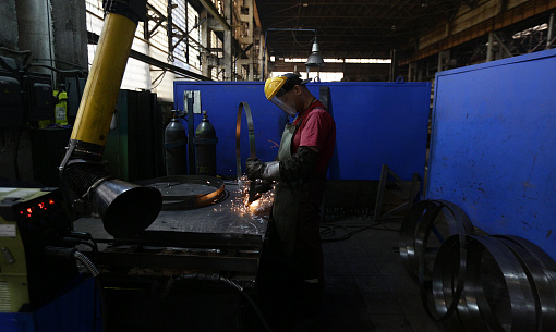 Оборонка против санкций: как заводы Новосибирска спасают малый бизнес