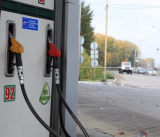 Цены на бензин «заморозили» до конца года