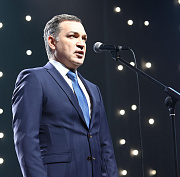 Мэр Кудрявцев поздравляет новосибирцев с Днём народного единства