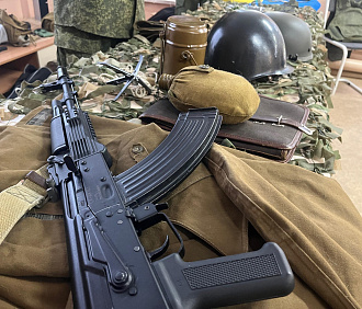 Такое по ТВ не покажут: бойцы погрузили школьников в солдатский быт