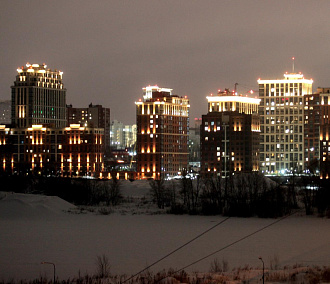 Ночной Новосибирск: светящиеся небоскрёбы, белые львы и свой Биг-Бен