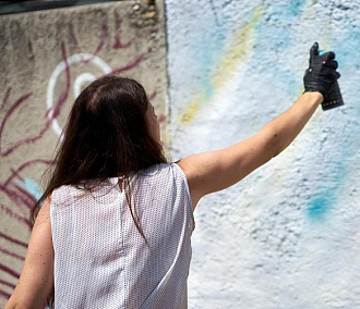 Улицы Новосибирска раскрасят художники-граффитчики со всей России