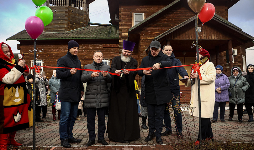 «Божественное место»: у храма на Громова открыли сквер отдыха прихожан