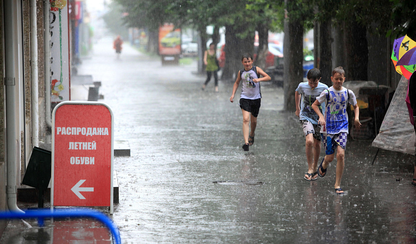 Караван циклонов несёт в Новосибирск дожди разной интенсивности