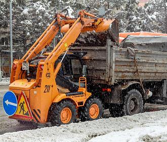 Где убирают снег 18 ноября в Новосибирске — список улиц