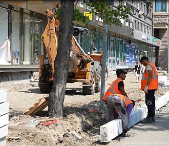 Тротуары в центре Новосибирска обновят ко Дню города