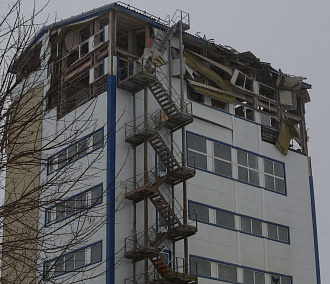 В Новосибирске развалилось восьмиэтажное здание