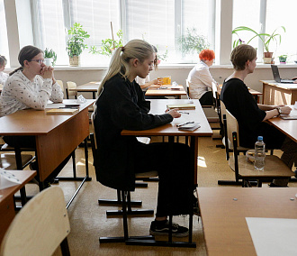 ЕГЭ на 100 баллов сдали 84 выпускника в Новосибирской области