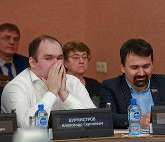 Депутаты просят обеспечить безопасность чиновникам мэрии Новосибирска