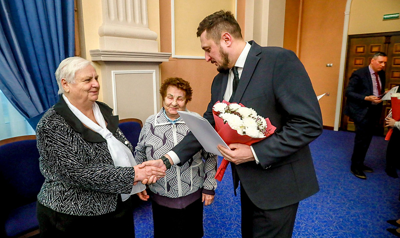 Победителей конкурса «Доброволец года — 2025» наградили в Новосибирске
