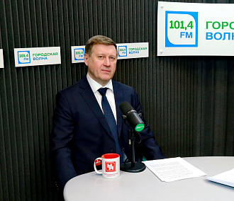 Мэр отвечает: новые школы, ремонт дорог и помощь семьям мобилизованных