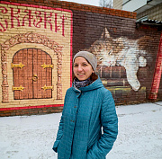 Волшебный стрит-арт: новосибирская художница украшает город сказками