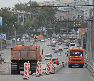 Рекордную сумму в 10 млрд потратили на развитие дорог Новосибирска