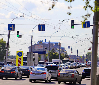 Работу светофоров синхронизируют на левом берегу Новосибирска