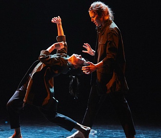 Синестетика: театр танца с обострёнными чувствами показали в «Глобусе»