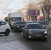 Курьера-водителя на зарплату 210 тысяч ищут в Новосибирске