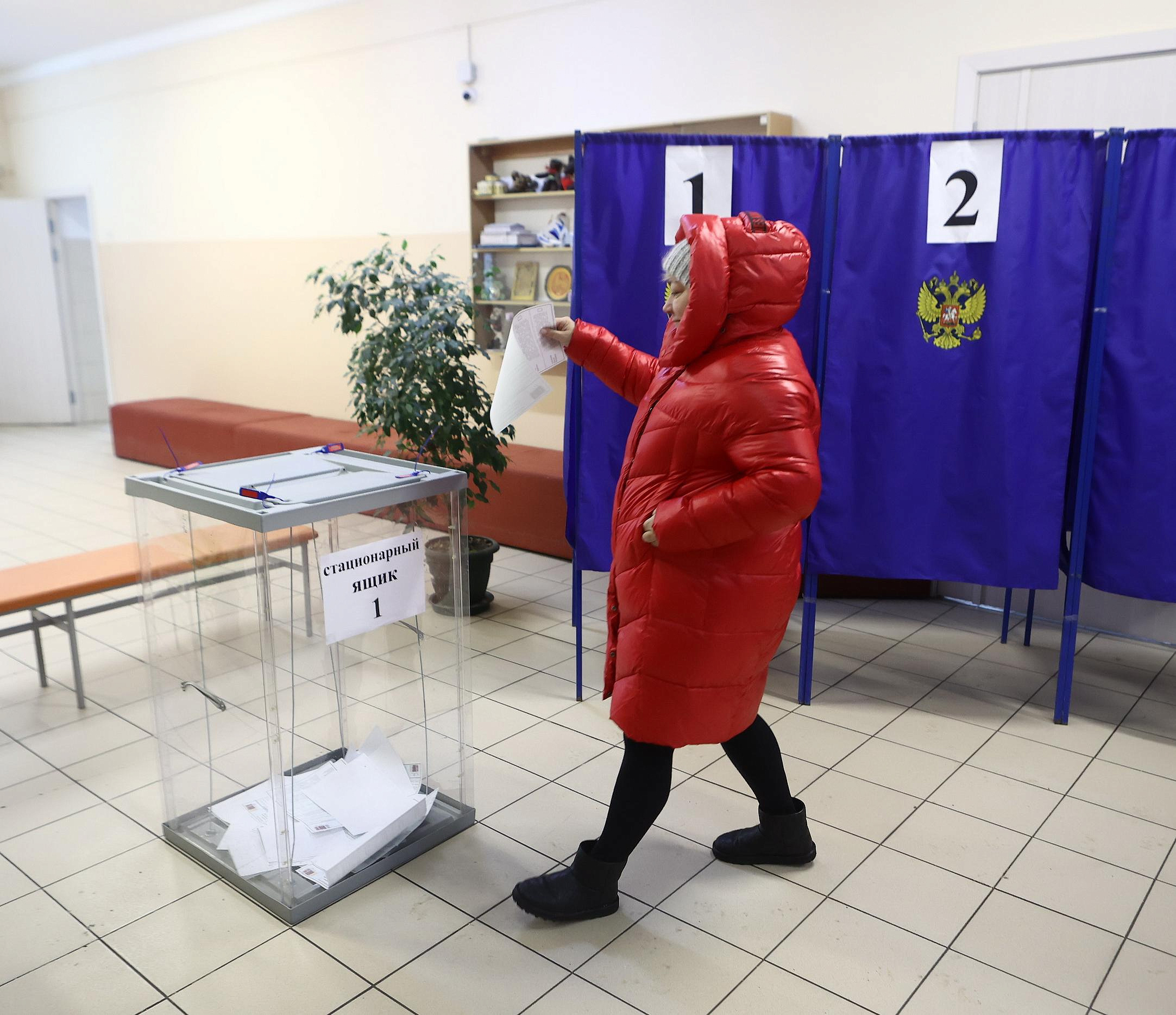 Кандидатов от «ЕР», КПРФ и ЛДПР зарегистрировали на довыборах в горсовет