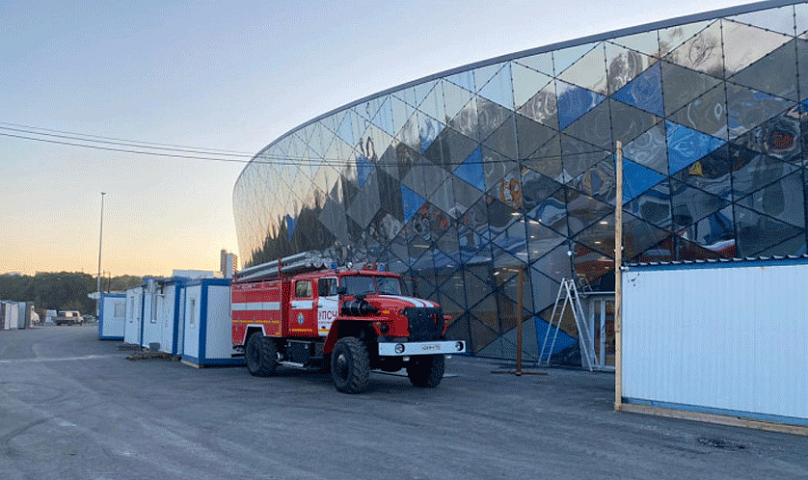 На новой ледовой арене в Новосибирске организовали дежурство МЧС