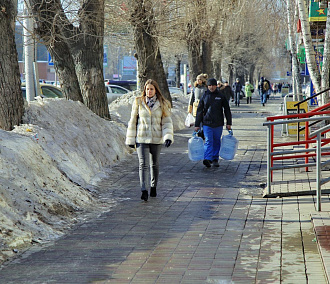 Первый день без шапки празднуют 19 марта