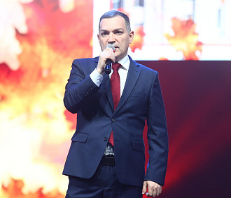 Мэр Кудрявцев поздравляет новосибирских педагогов с Днём учителя